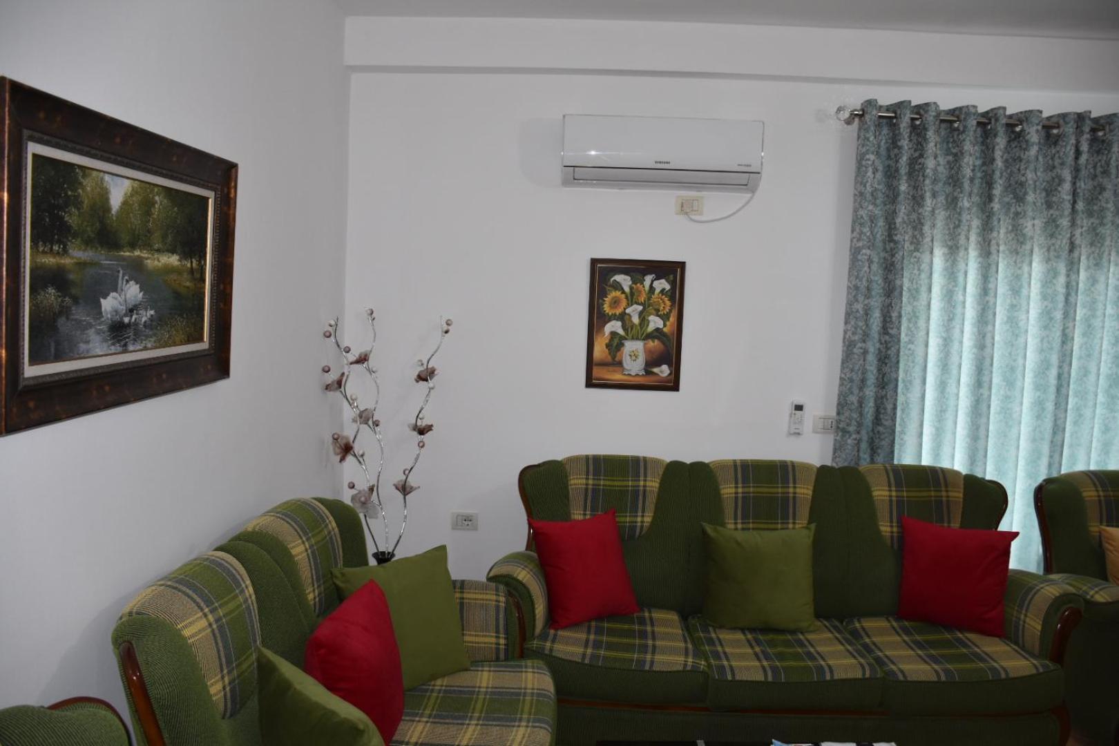 Leo Apartment Përmet Екстериор снимка