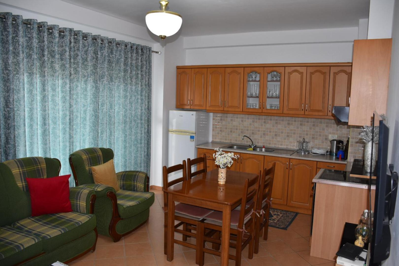 Leo Apartment Përmet Екстериор снимка